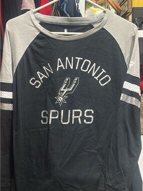 New Spurs Fanatics Shirt women’s